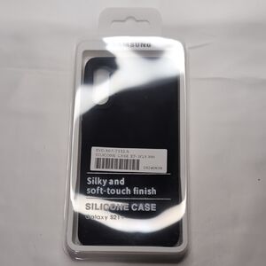 Samsung Galaxy S21 Soft-Touch Silicone Case - Black